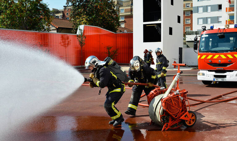 01-caserne pompiers 01-caserne_pompiers.jpg