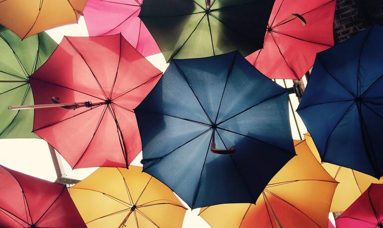 umbrellas-816338_1920.jpg